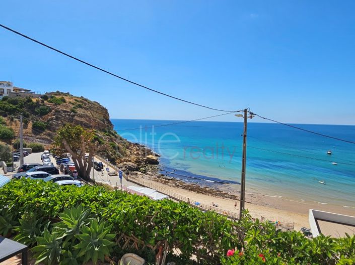 Image No.1-4 Bed House for sale