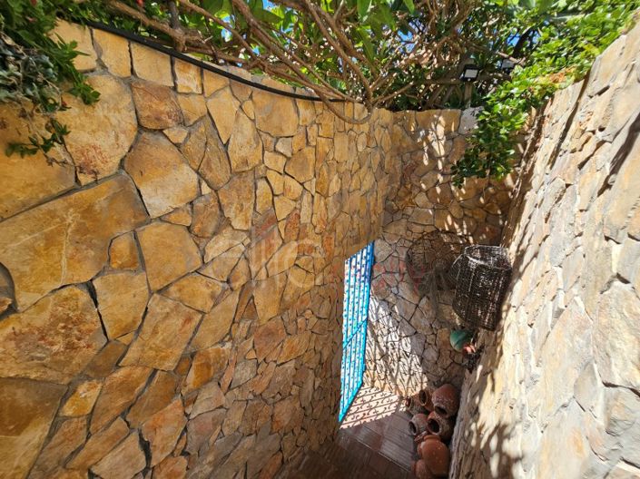 Image No.36-4 Bed House for sale