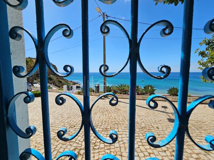 Image No.37-4 Bed House for sale