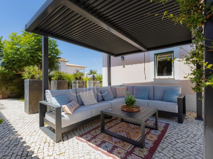 Image No.11-3 Bed House for sale