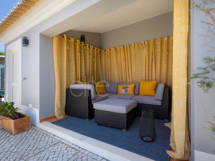 Image No.15-3 Bed House for sale