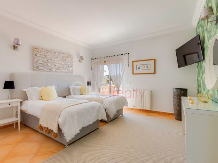 Image No.23-3 Bed House for sale