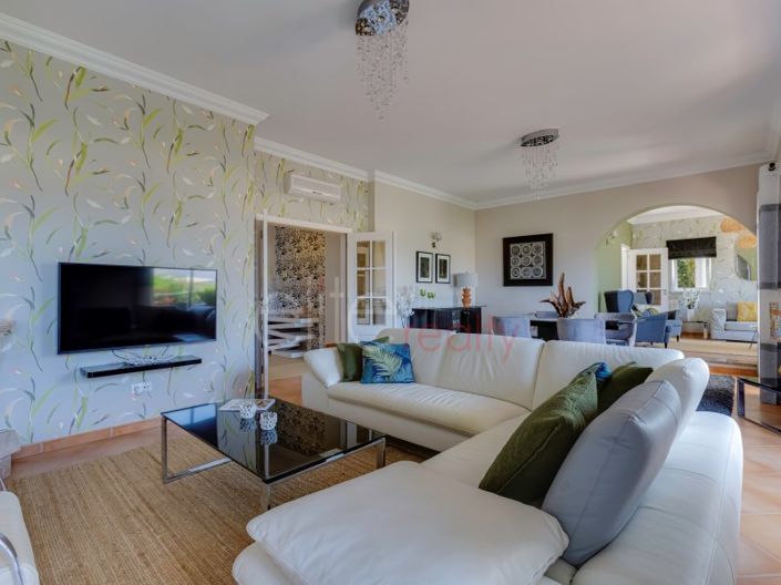 Image No.5-3 Bed House for sale