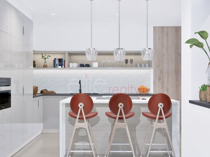 Image No.9-4 Bed House for sale