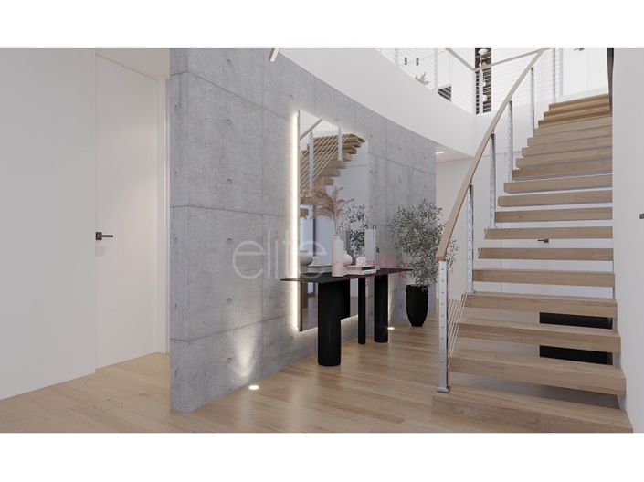 Image No.12-3 Bed House for sale