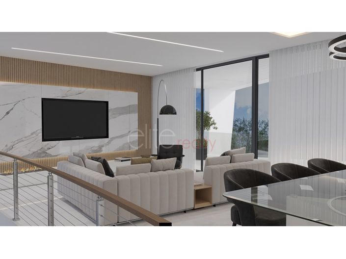 Image No.17-3 Bed House for sale