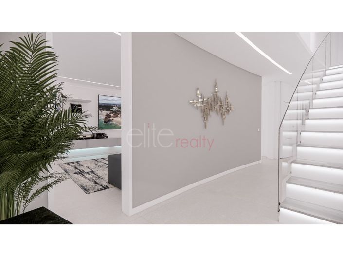 Image No.18-3 Bed House for sale