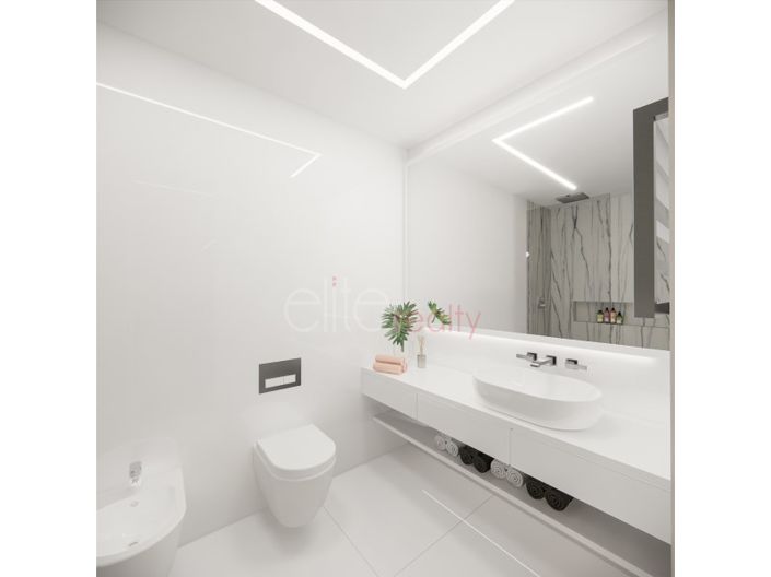 Image No.11-3 Bed House for sale