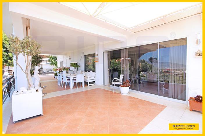 Image No.43-7 Bed Villa / Detached for sale