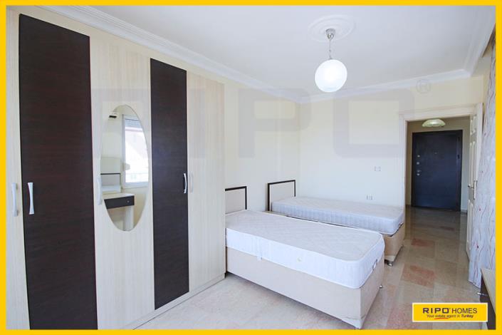 Image No.24-4 Bed Penthouse for sale