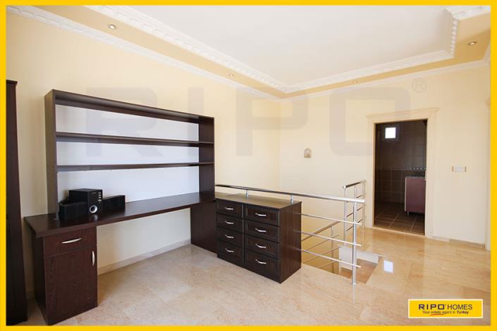 Image No.39-4 Bed Penthouse for sale