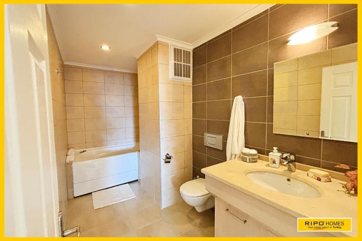 Image No.38-4 Bed Penthouse for sale