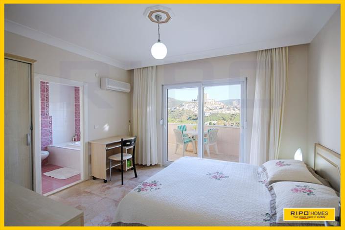 Image No.28-4 Bed Duplex for sale