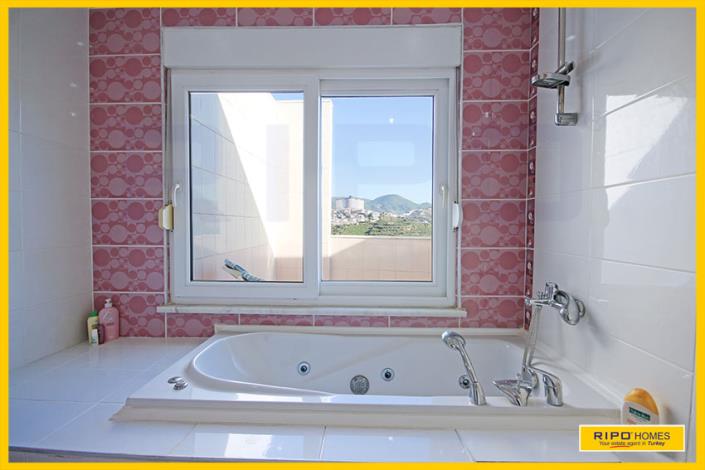 Image No.33-4 Bed Duplex for sale