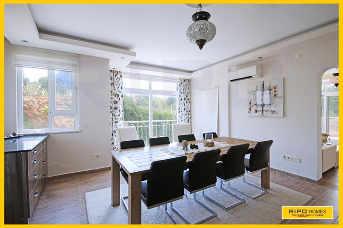 Image No.12-4 Bed Apartment for sale