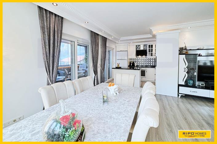 Image No.10-3 Bed Apartment for sale