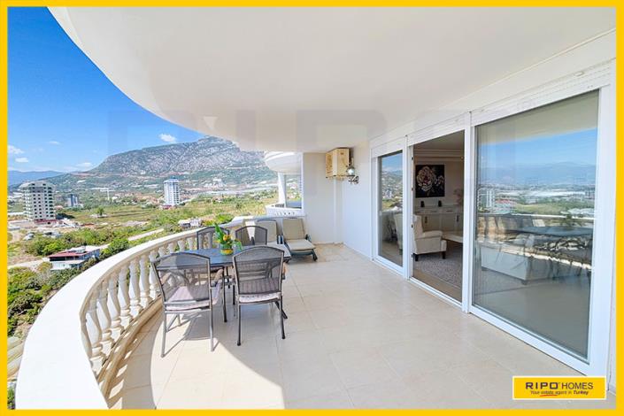 Image No.20-3 Bed Apartment for sale