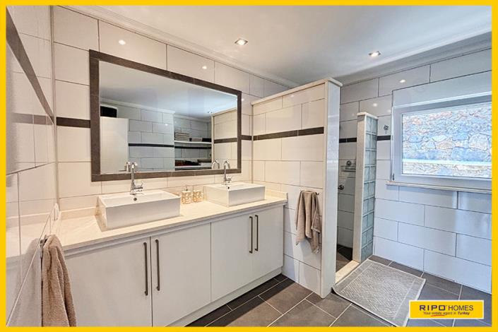 Image No.31-2 Bed Villa for sale