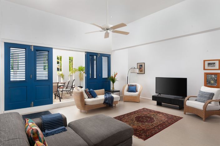 Image No.10-5 Bed Property for sale