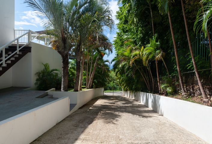 Image No.26-5 Bed Property for sale