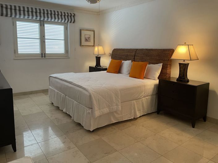 Image No.8-2 Bed Townhouse for sale