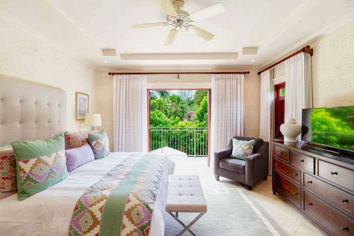 Image No.17-3 Bed Villa for sale