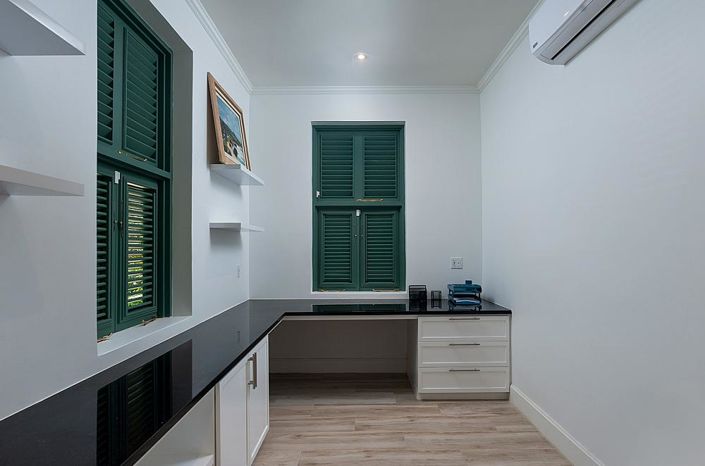 Image No.10-7 Bed Villa for sale