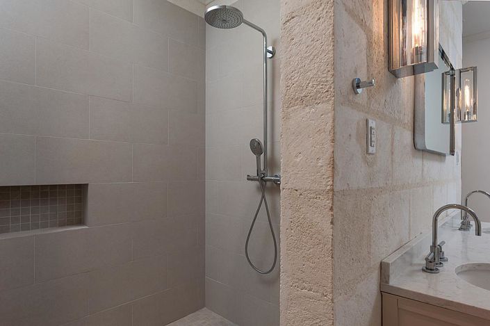 Image No.9-7 Bed Villa for sale