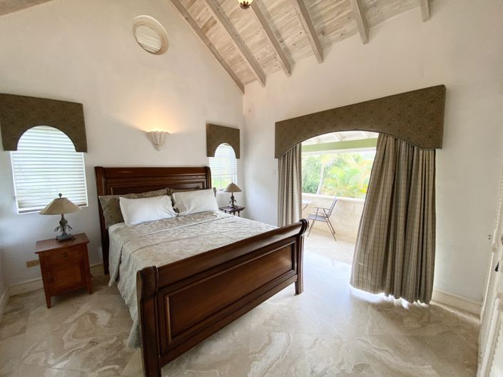 Image No.22-5 Bed Townhouse for sale