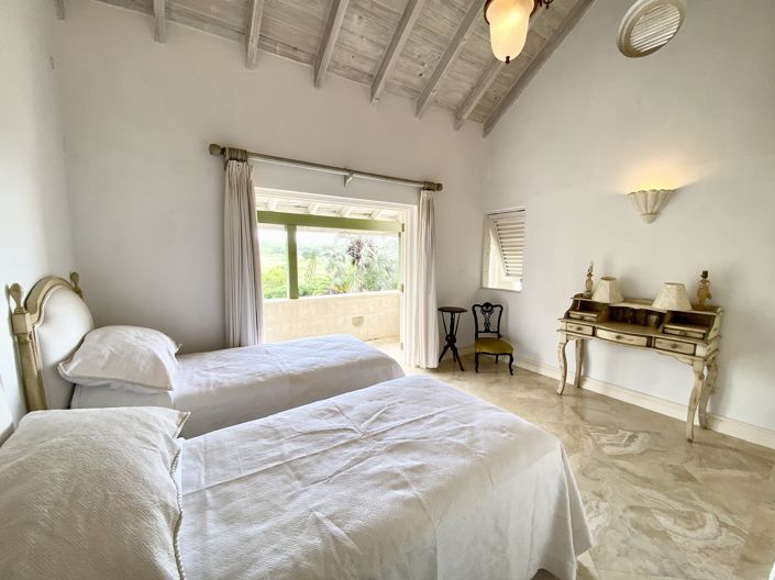 Image No.27-5 Bed Townhouse for sale