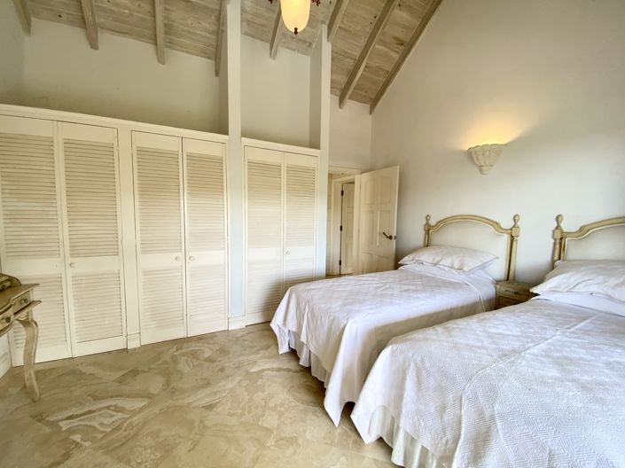 Image No.30-5 Bed Townhouse for sale