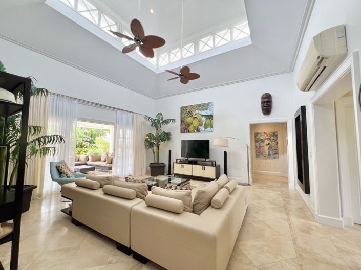 Image No.5-3 Bed Property for sale