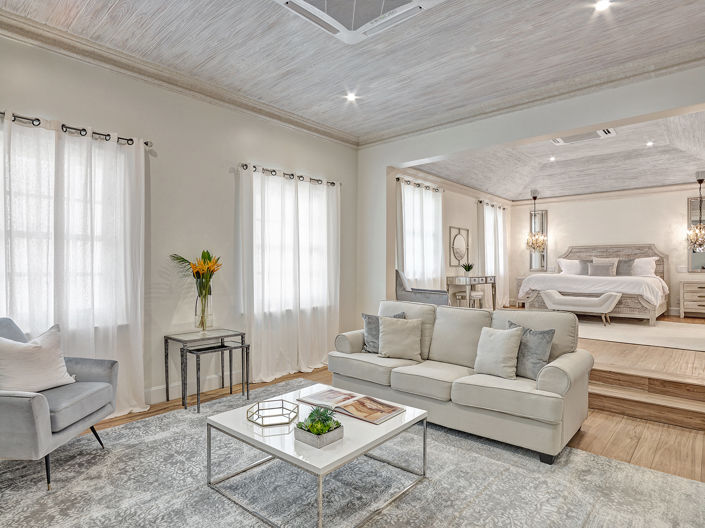 Image No.11-10 Bed Townhouse for sale