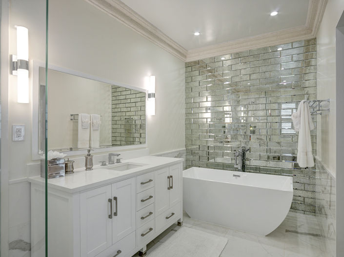 Image No.19-10 Bed Townhouse for sale