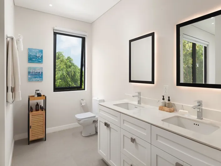 Image No.11-4 Bed Townhouse for sale