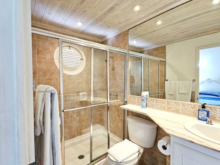 Image No.11-2 Bed Property for sale