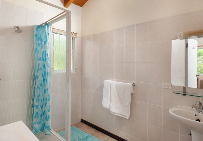 Image No.10-3 Bed Property for sale