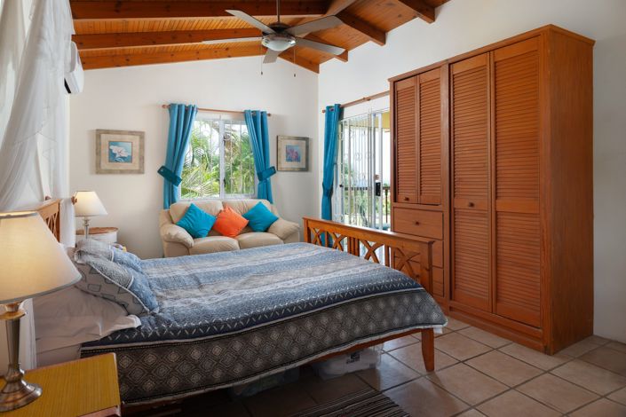 Image No.11-3 Bed Property for sale