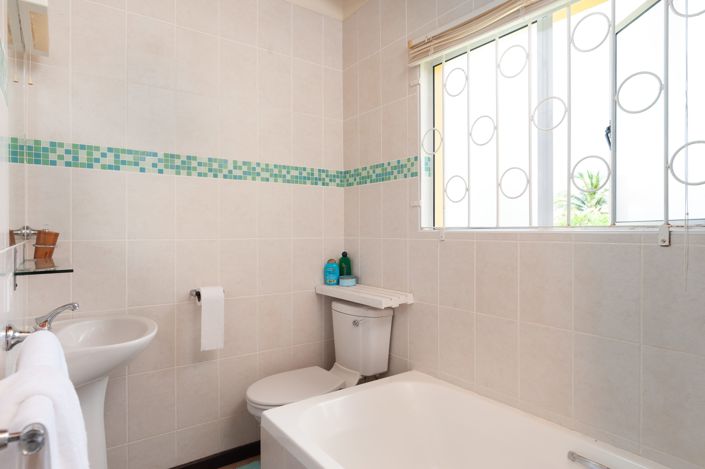 Image No.14-3 Bed Property for sale