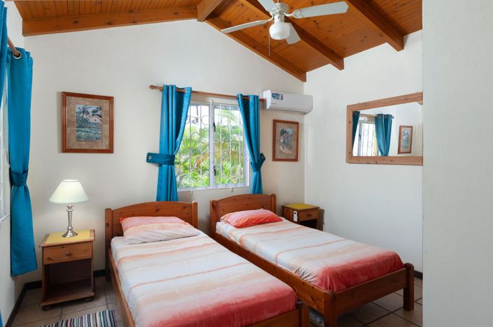 Image No.8-3 Bed Property for sale