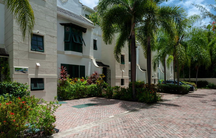 Image No.2-4 Bed Property for sale