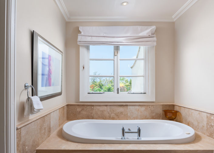 Image No.30-4 Bed Property for sale