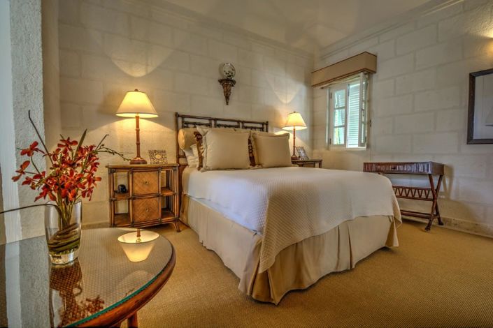 Image No.5-6 Bed Property for sale