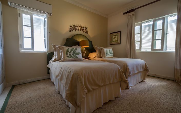 Image No.27-6 Bed Property for sale