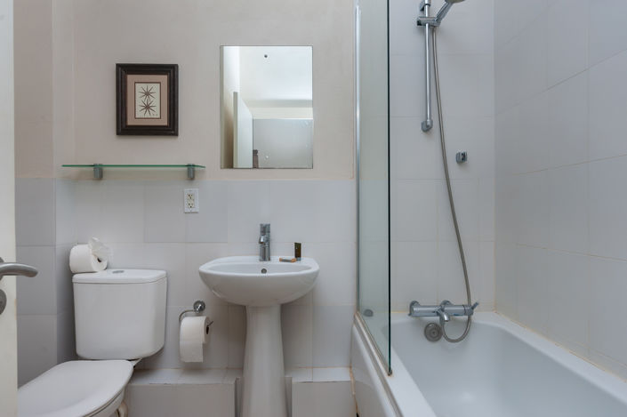 Image No.12-2 Bed Property for sale