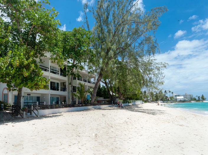 Image No.10-2 Bed Property for sale