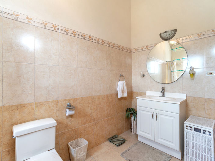 Image No.13-2 Bed Property for sale