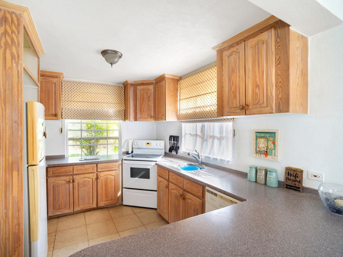 Image No.9-2 Bed Property for sale