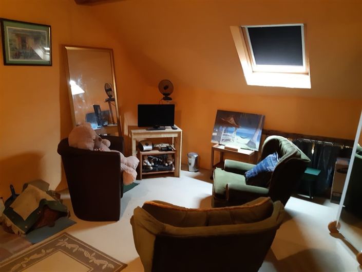 Image No.12-5 Bed House for sale