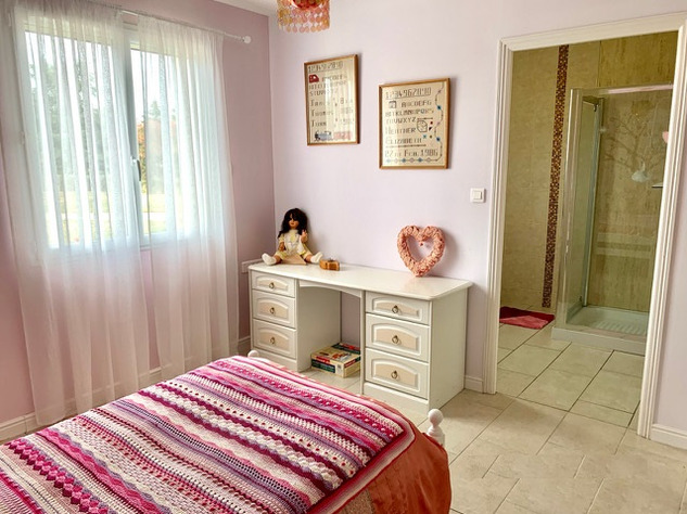 Image No.14-4 Bed Bungalow for sale